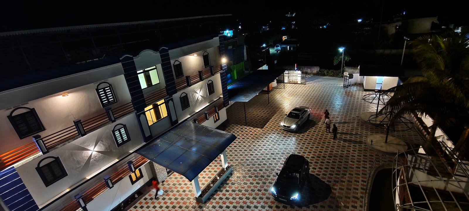 Thekkady;Rose County Apartments & Resort rooms – photo 1