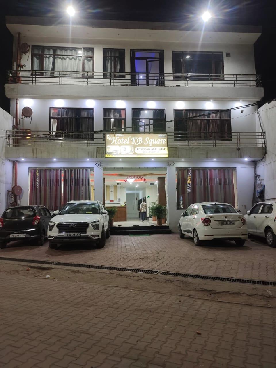 Hotel KB Square Near Chandigarh Railway Station – photo 1
