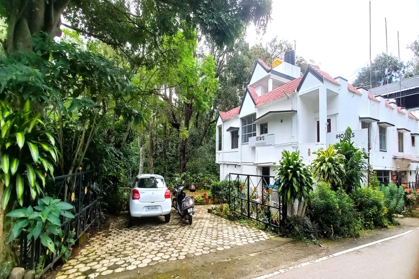 iSTAYS - Loop Road Yercaud – photo 1
