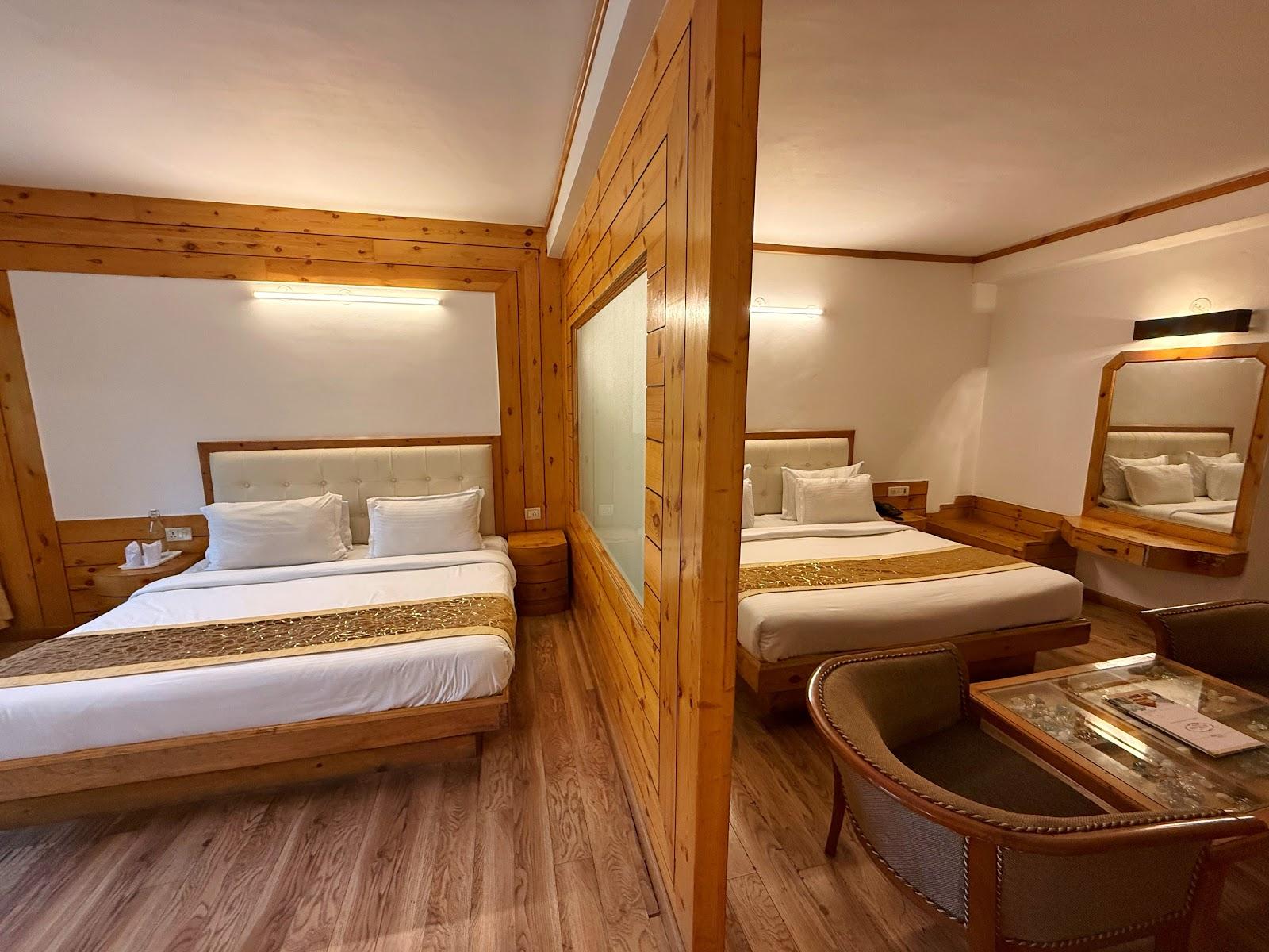 The Whispering Inn Old Manali ( An Exotic Vintage Beauty- Bar & Cafe) – photo 3