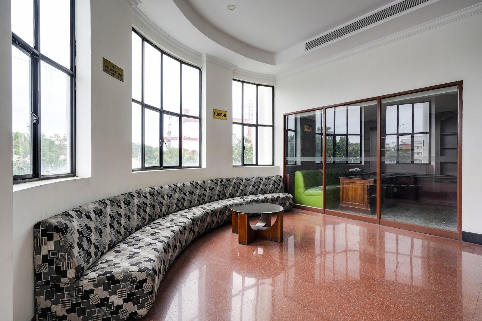 Palette MG Road Ernakulam formerly Harbour View Residency – photo 4