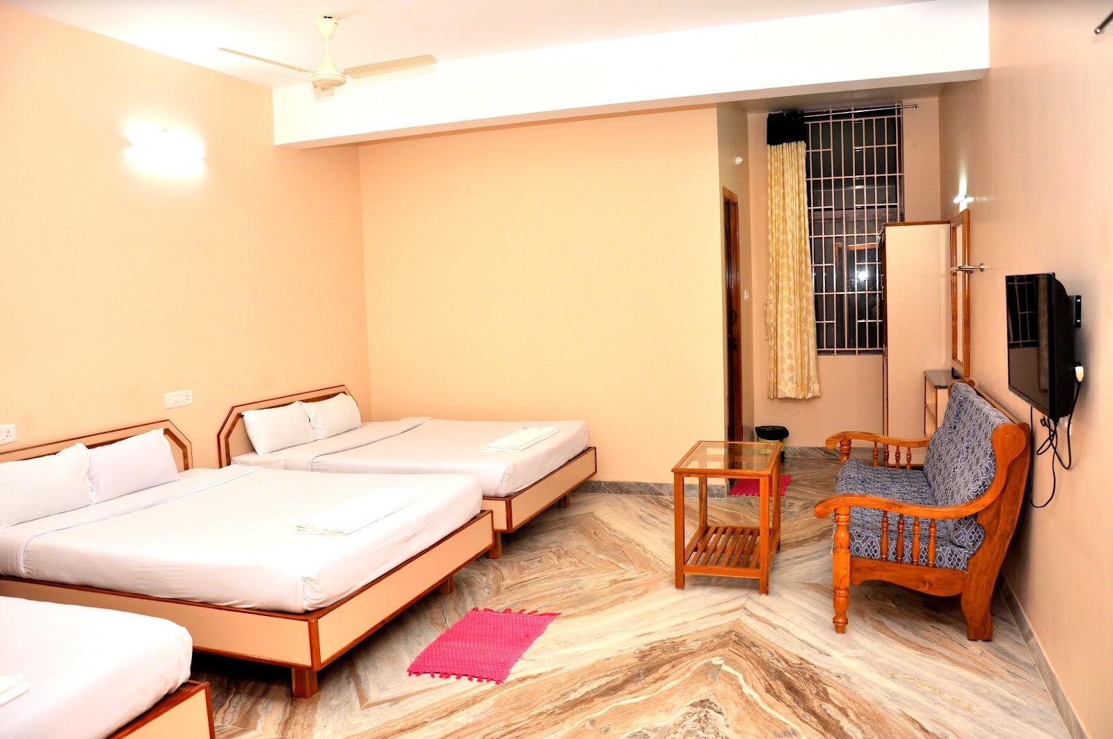 Hotel Saravana Grand – photo 3