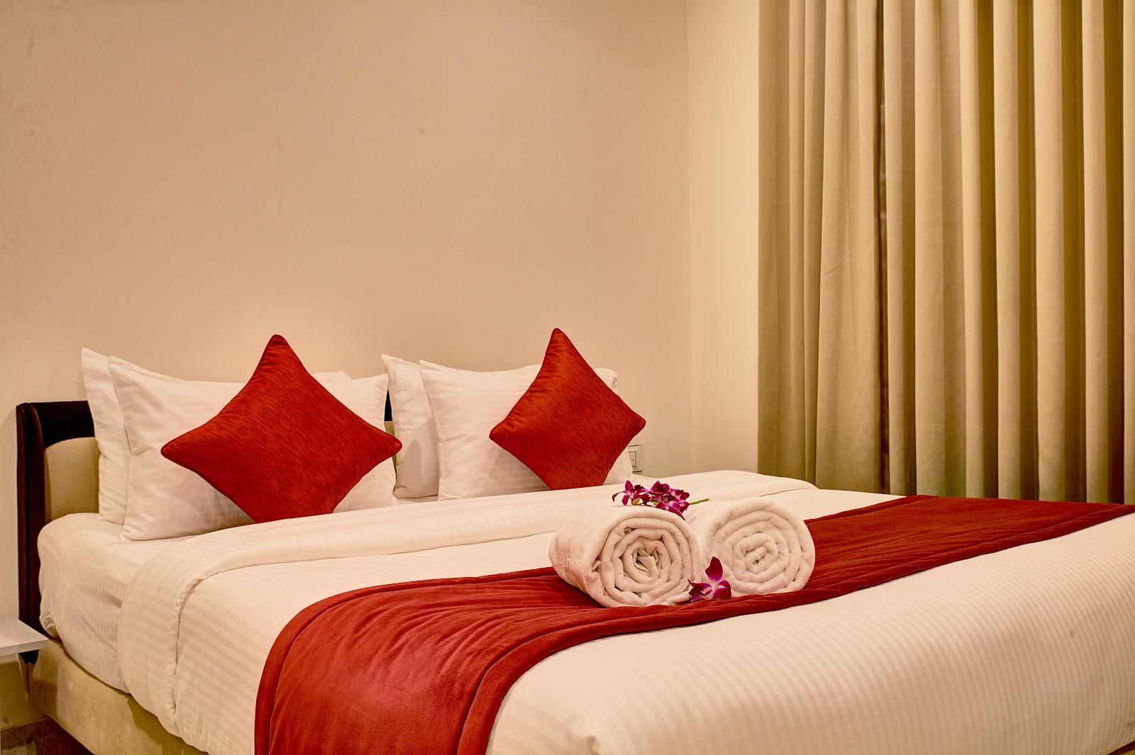 Gateway Transit Hotel – photo 3