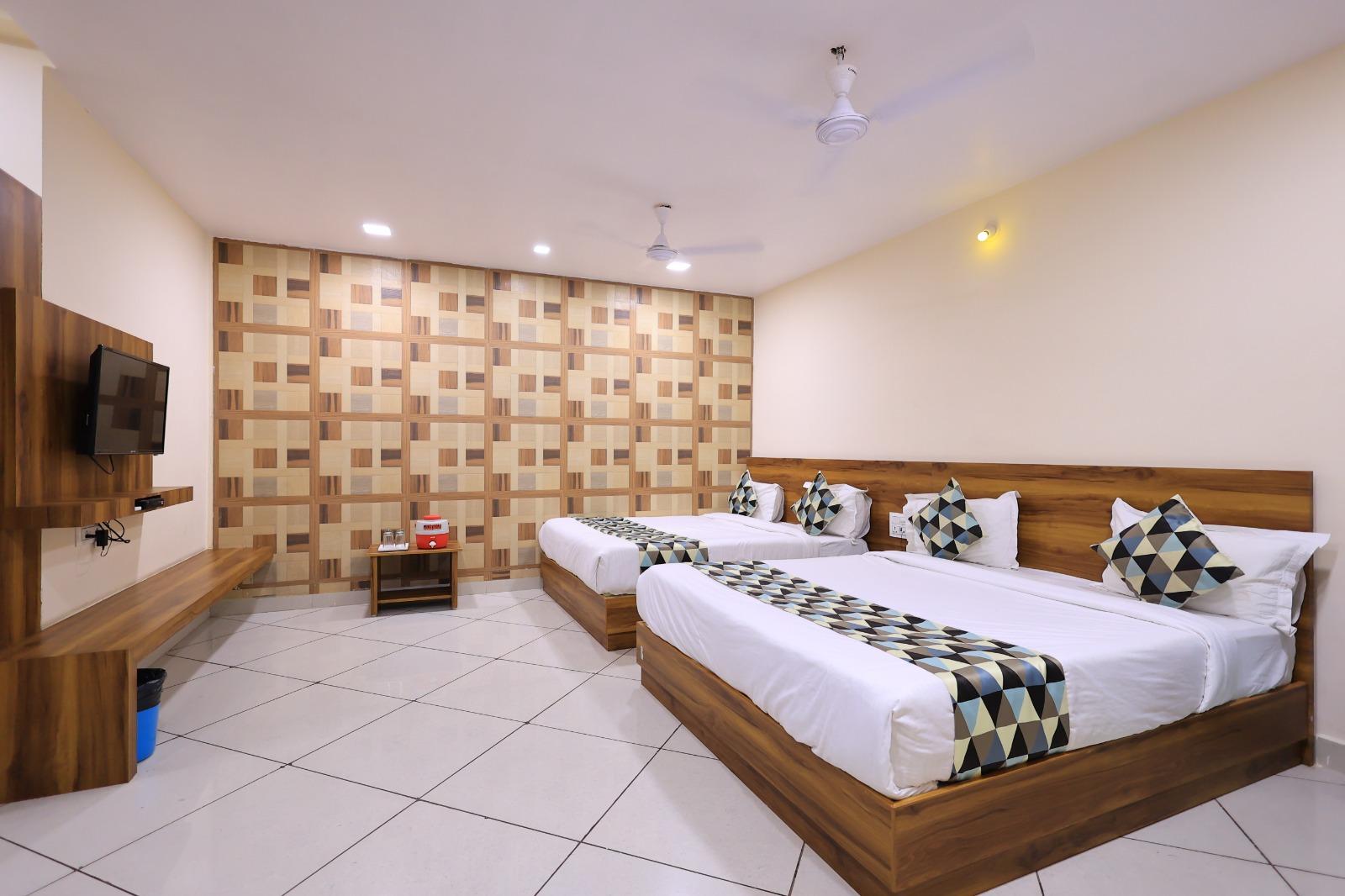 Maruti Group of Hotels - Shri Naman – photo 2