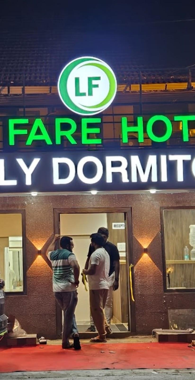 Lowfare Hotels – photo 2