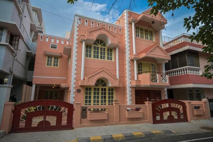HomeSlice Nazaara, HomeStay in BTM - Double Room with Private Bathroom – photo 1