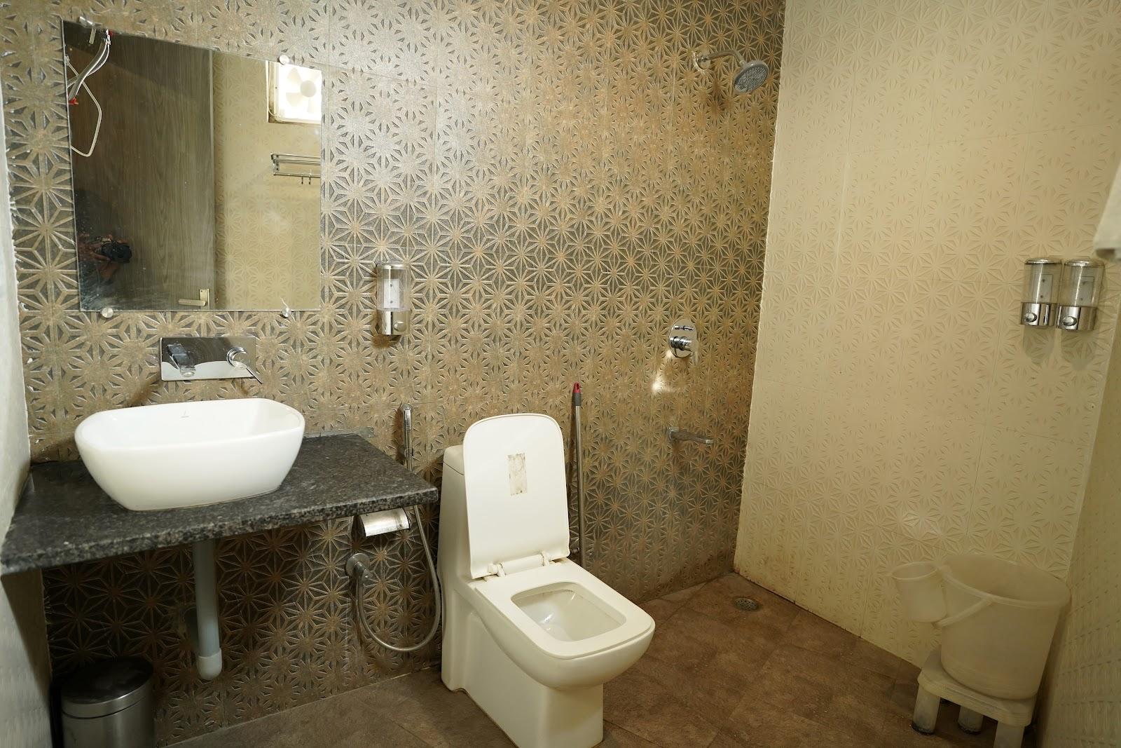 Hotel Divine Aura - A Premium Hotel – photo 3