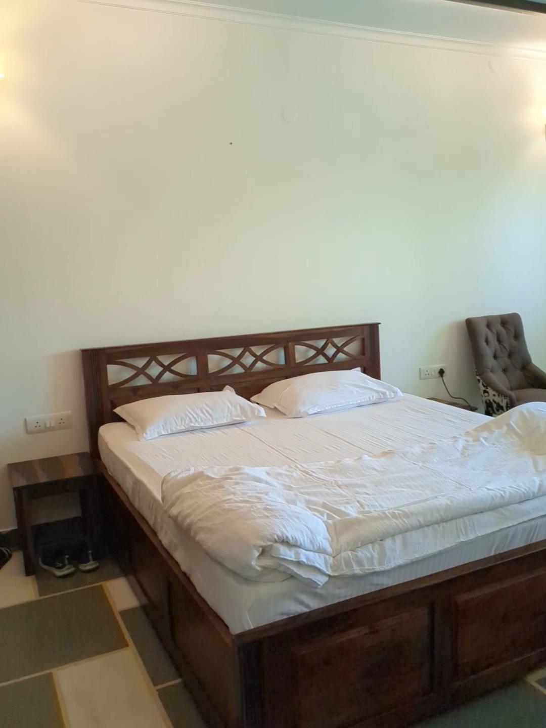Hauz Khas Retreat – photo 2