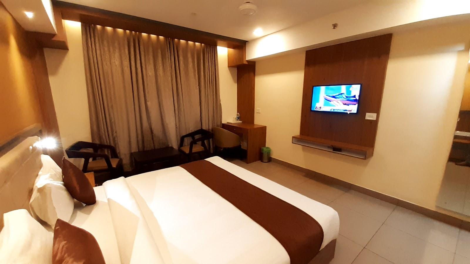 HOTEL HARISREE – photo 3