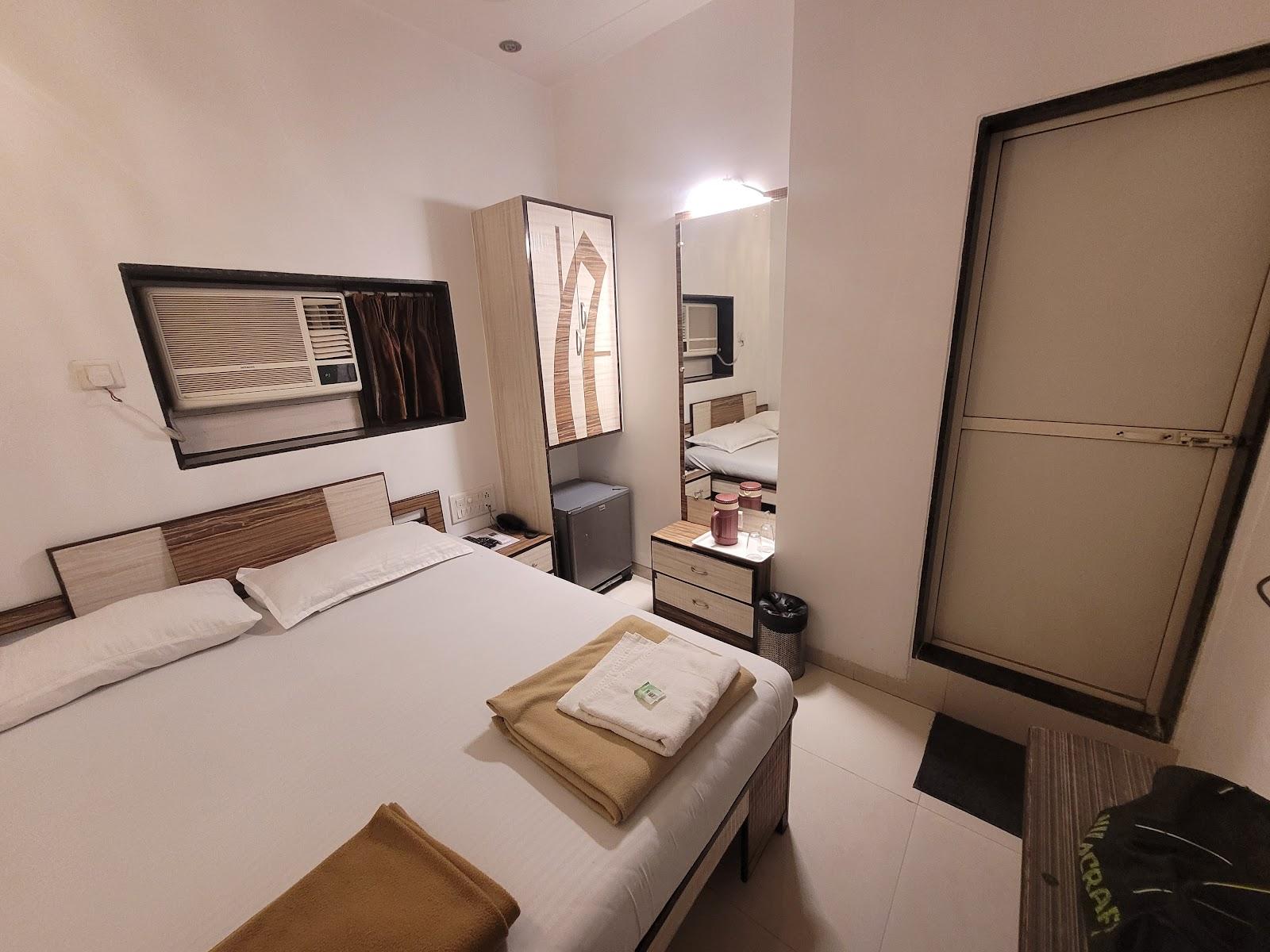 Hotel Broadway Colaba – photo 3