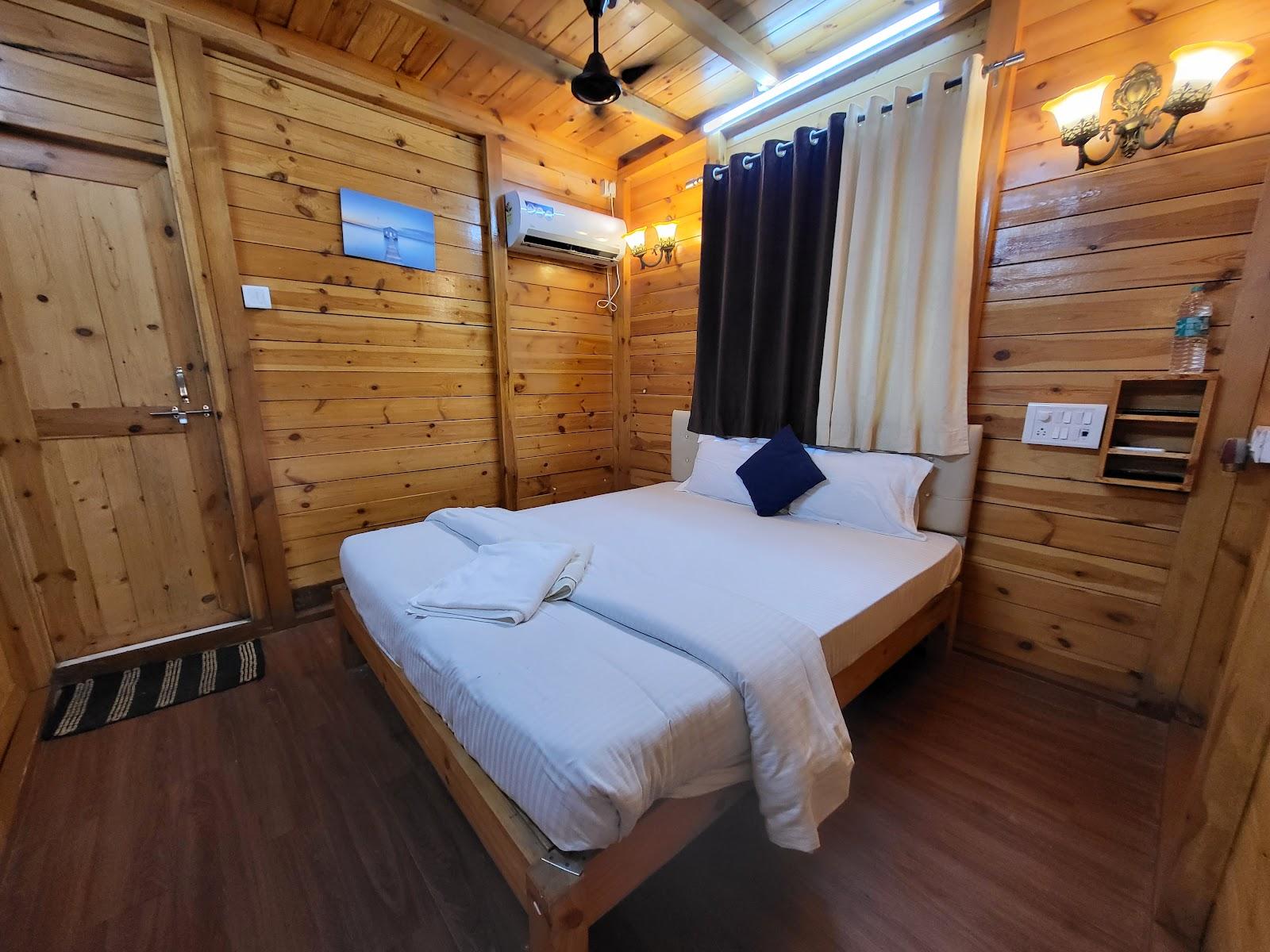 Samant Beach Resort and villa – photo 3