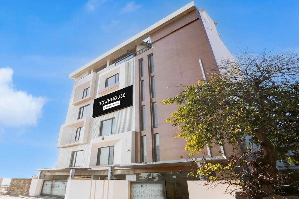 Townhouse by OYO ISBT Dehradun – photo 1