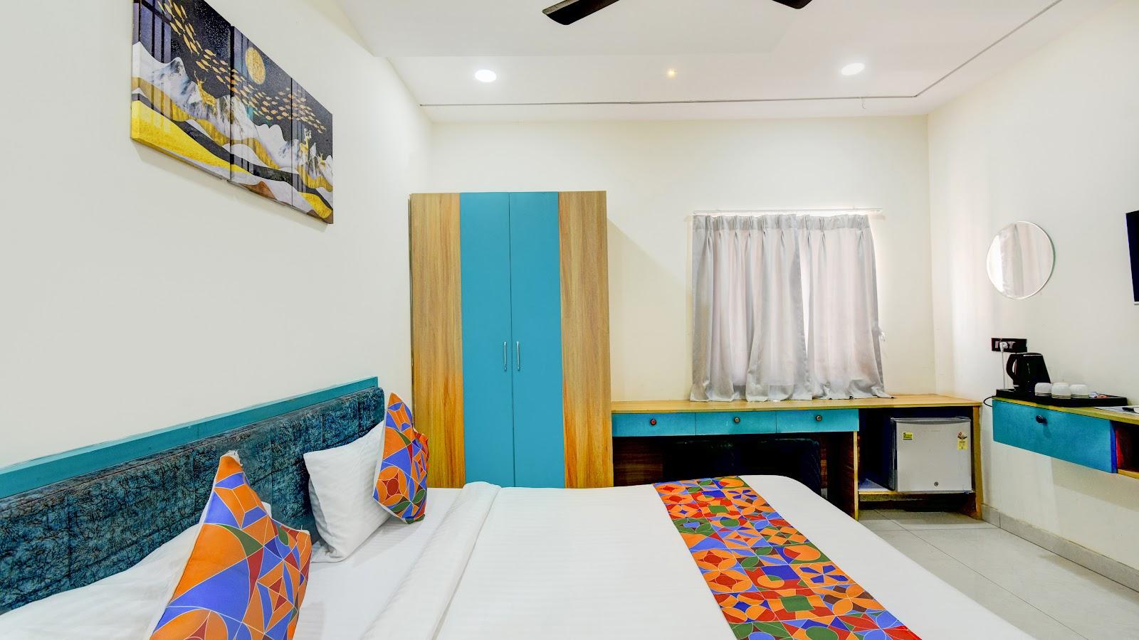 Fabhotel Lake View Castle – photo 2