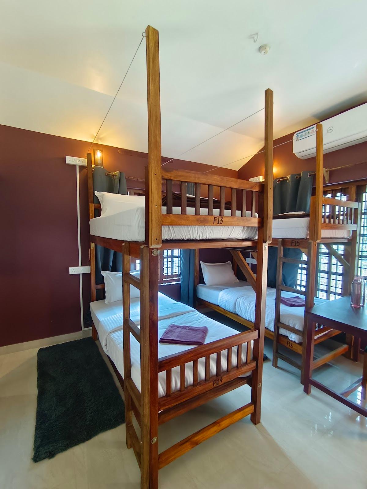 Sky's Surf Hostel – photo 4