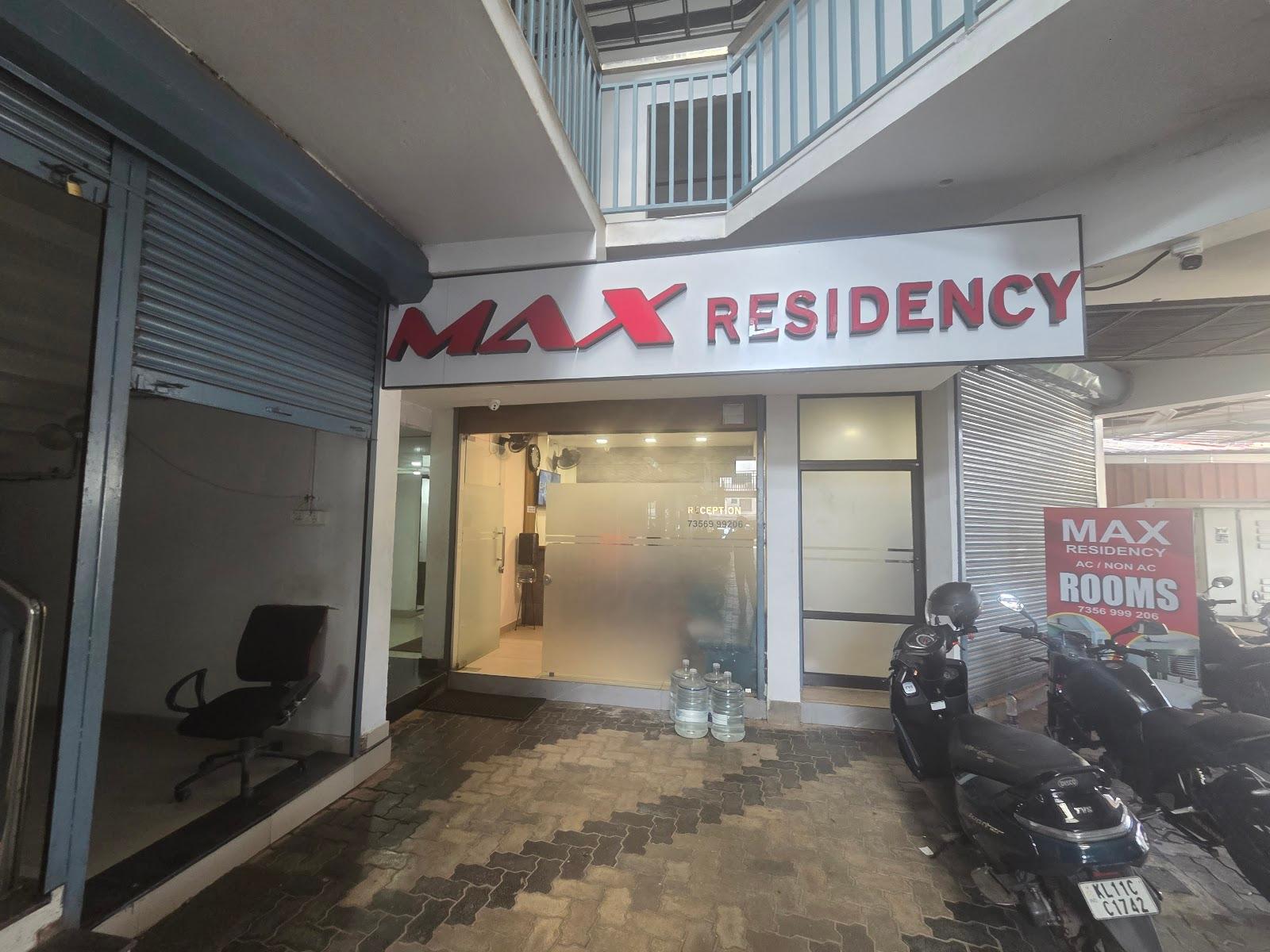 max residency – photo 1