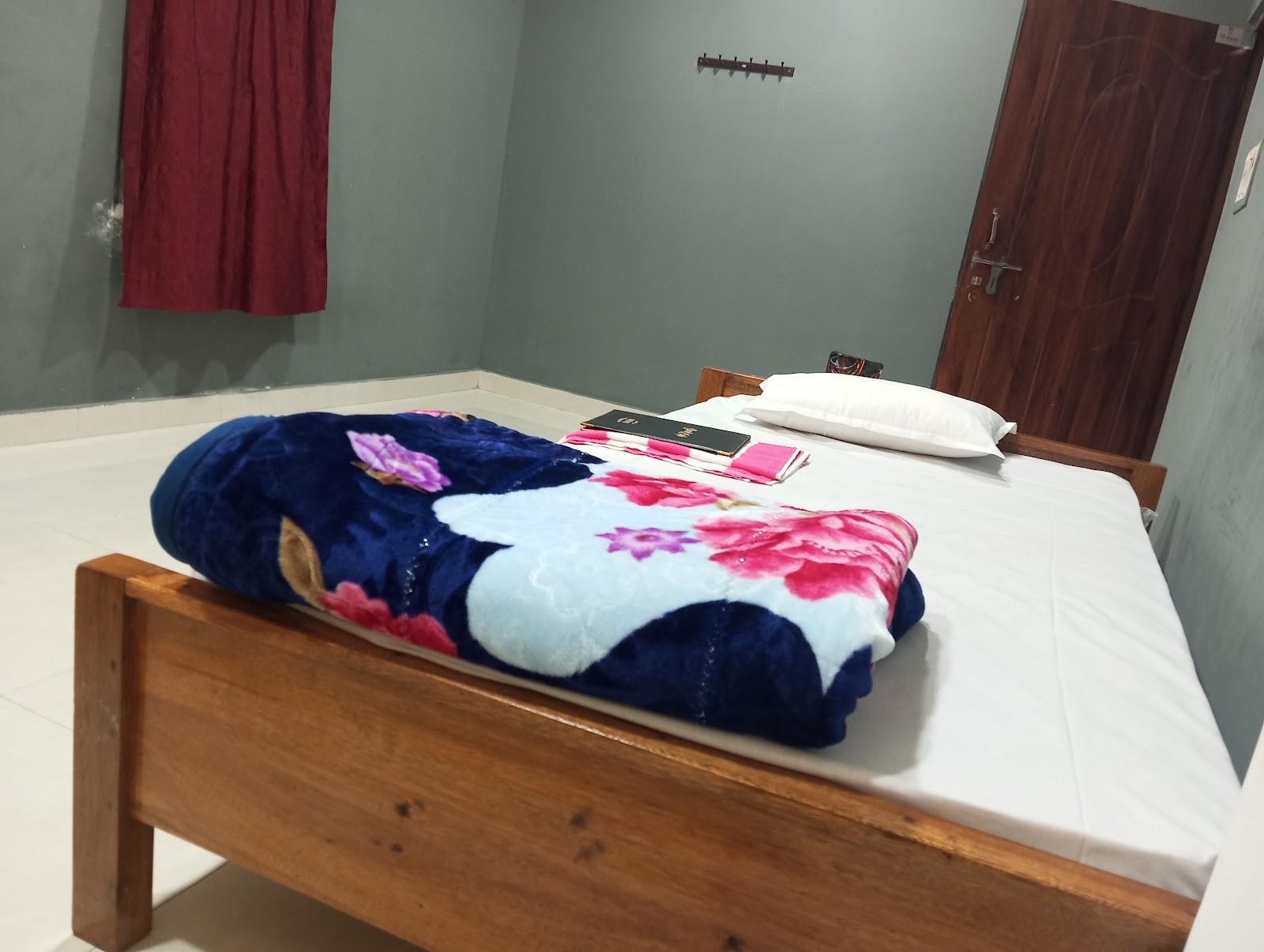 Hotel Alpha – photo 3