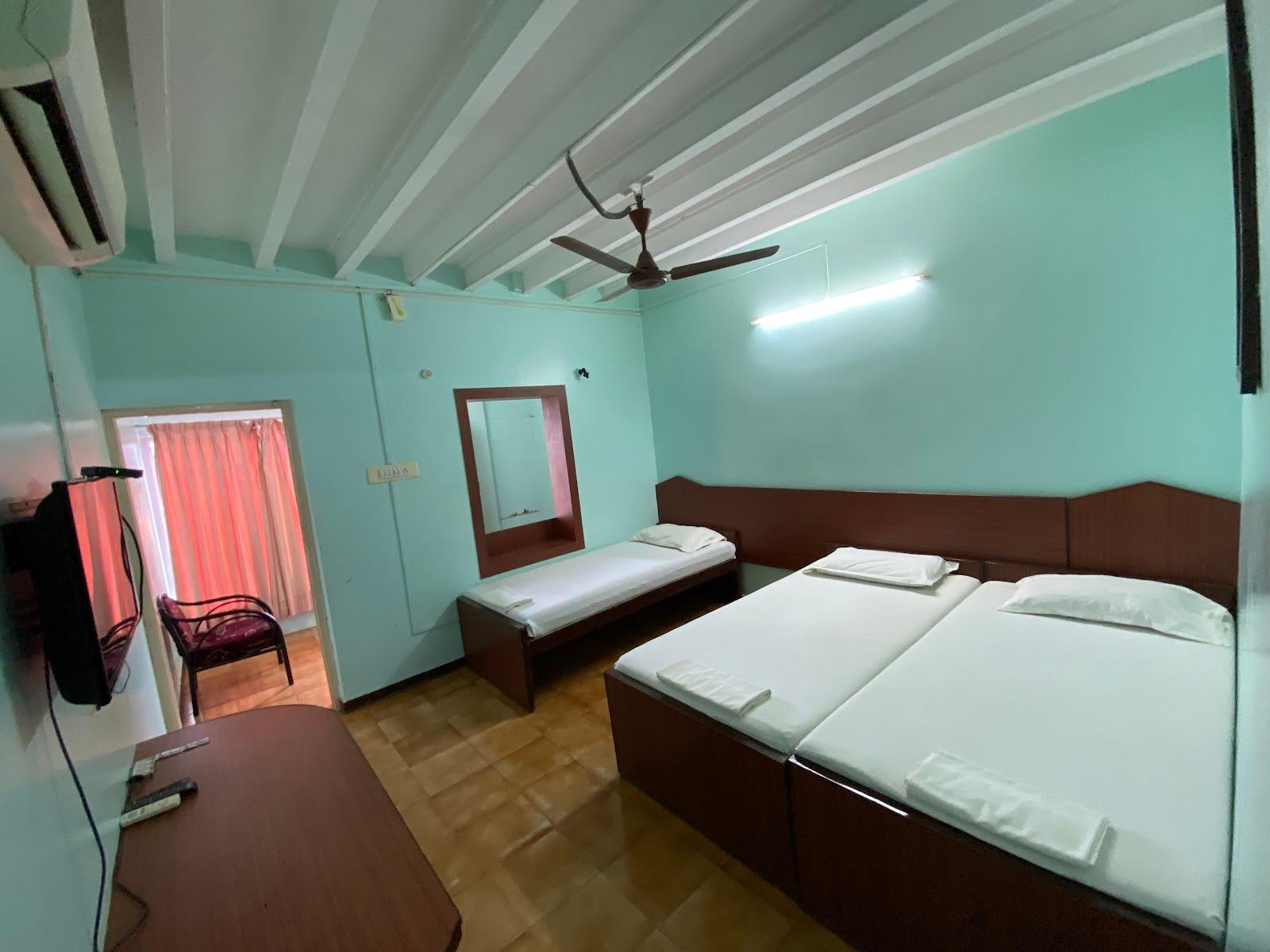 Blue Lagoon Beach Resort – photo 3