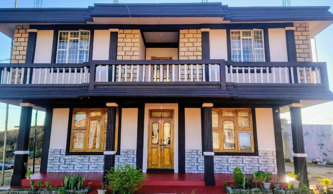 BREEZE HILLS INN