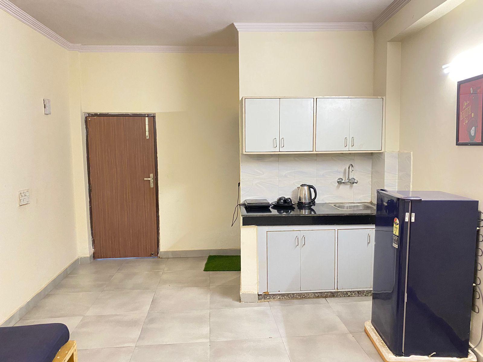 Charming Detached Studio: Midway Escape – photo 3