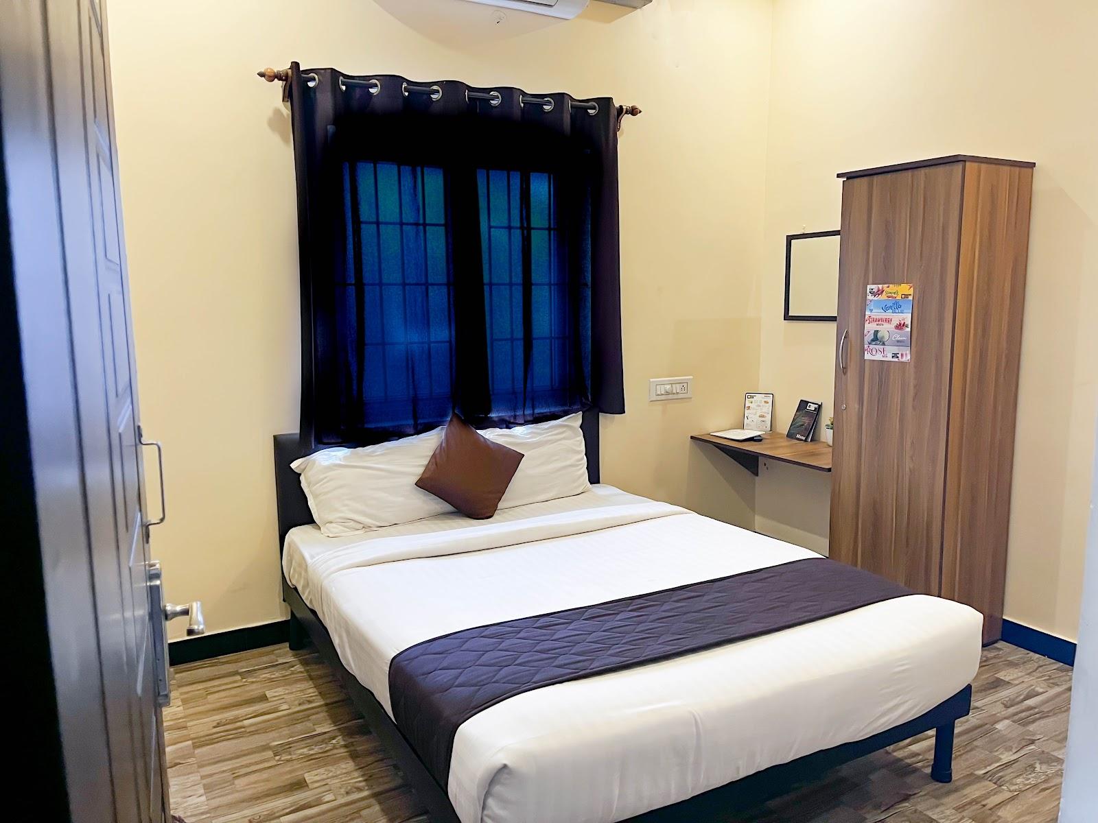 Hotel Happy Inn - AC & Non AC Rooms – photo 3
