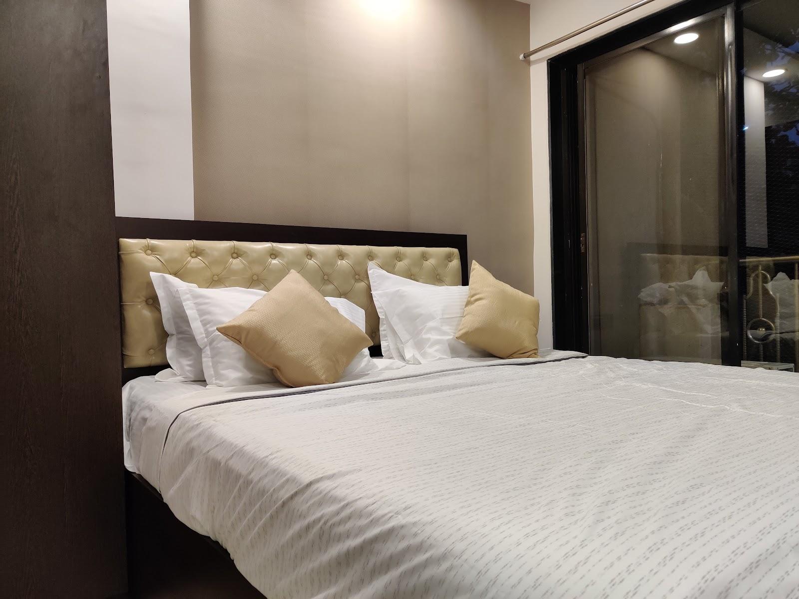 Four Petals Hospitality – photo 4