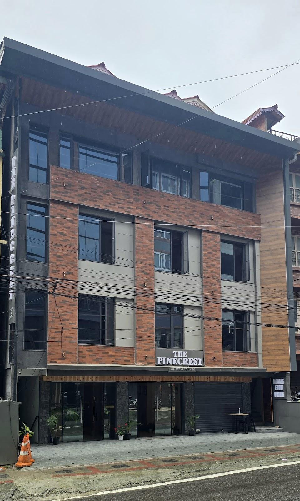 The Pinecrest Hotel & Lounge – photo 1