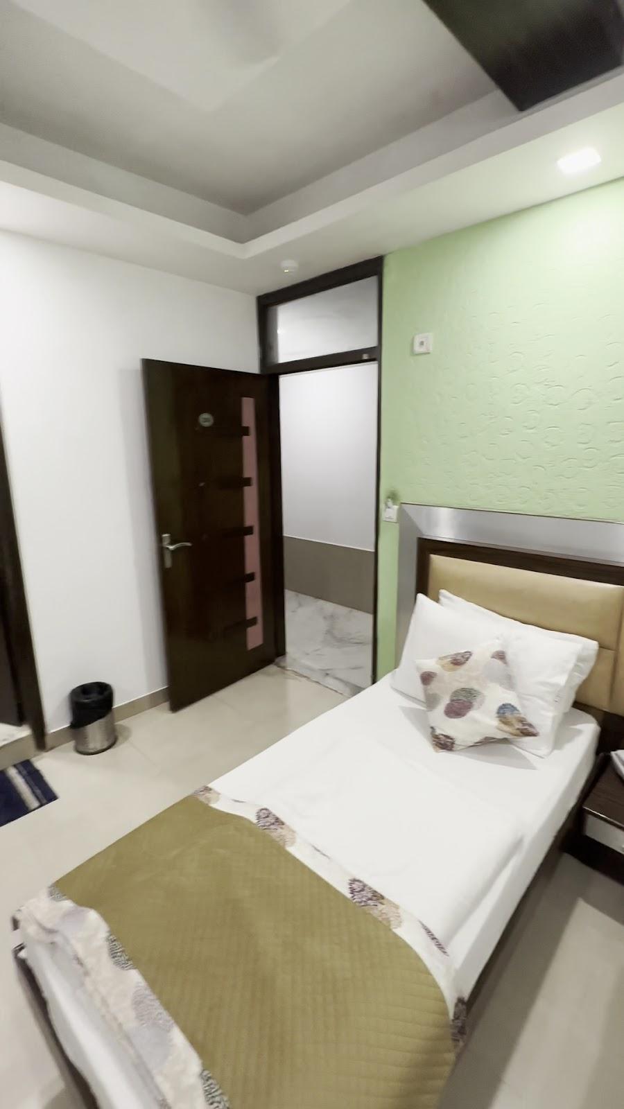 Hotel Shri Vinayak – photo 2