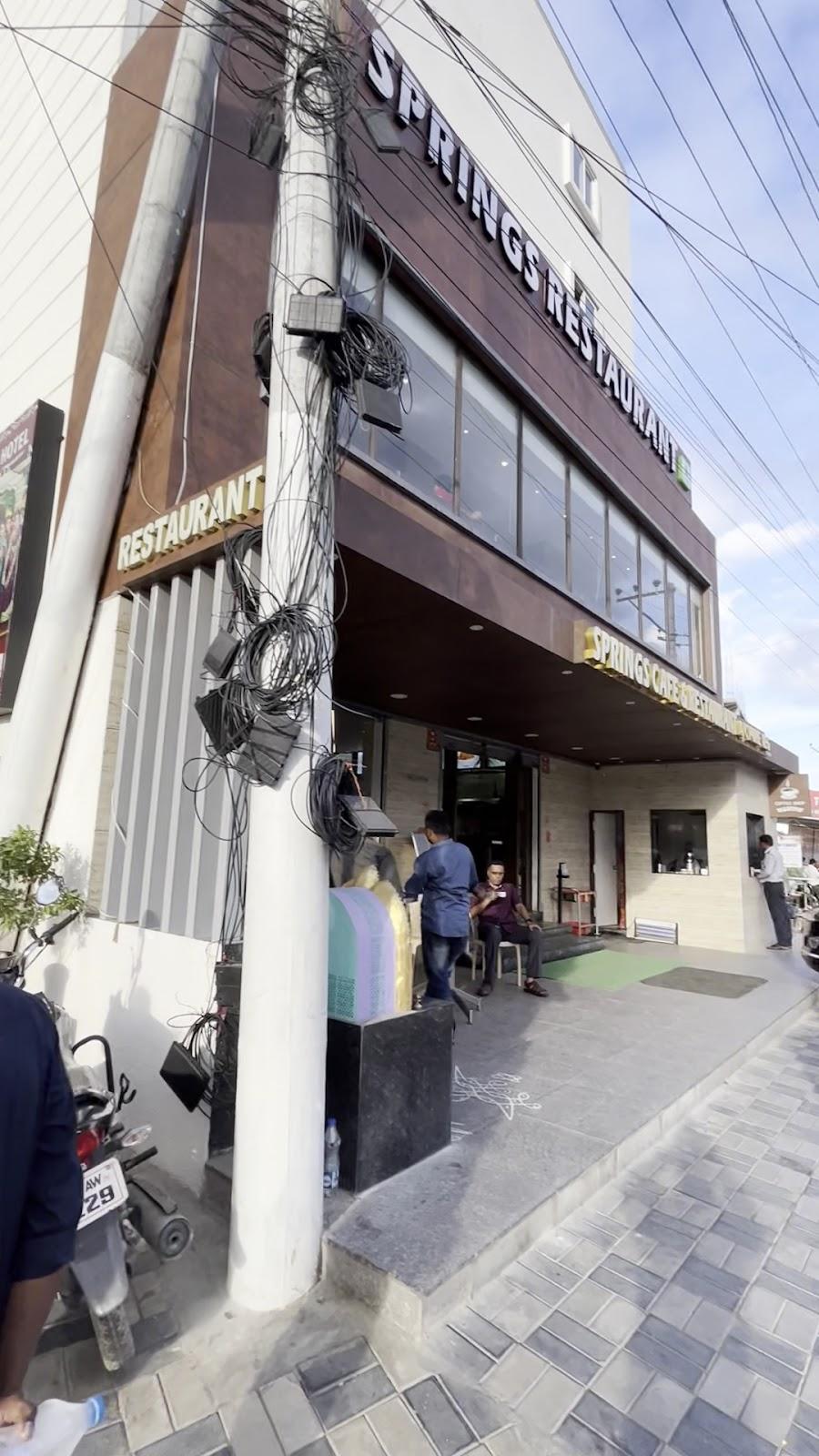 Springs Hotel – photo 2