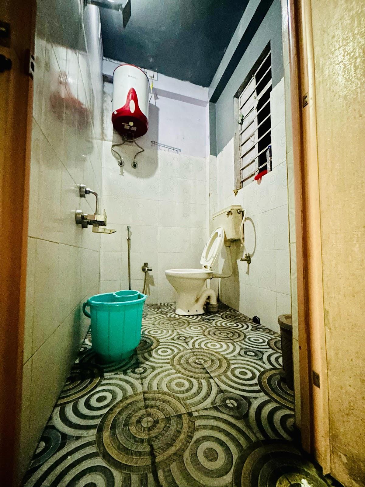 Isabella travellers Hostel – photo 4