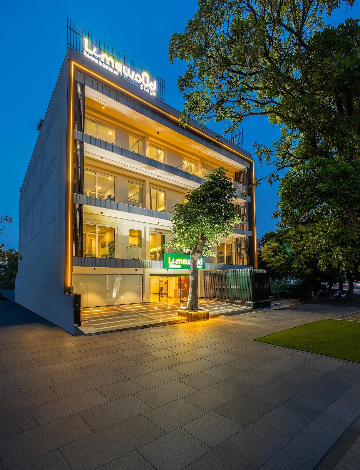 Limewood Signature | Golf Course Extension Road – photo 1