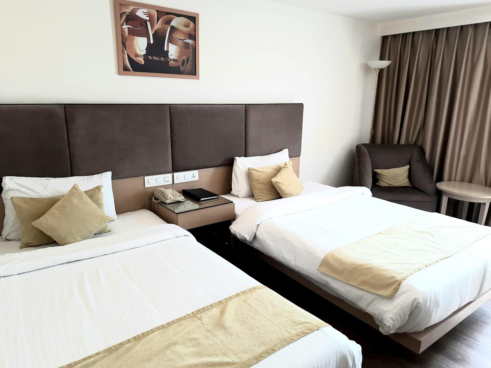 Royale Lalit – photo 3