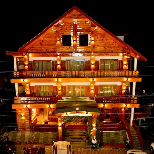 The Whispering Inn Old Manali ( An Exotic Vintage Beauty- Bar & Cafe) – photo 1