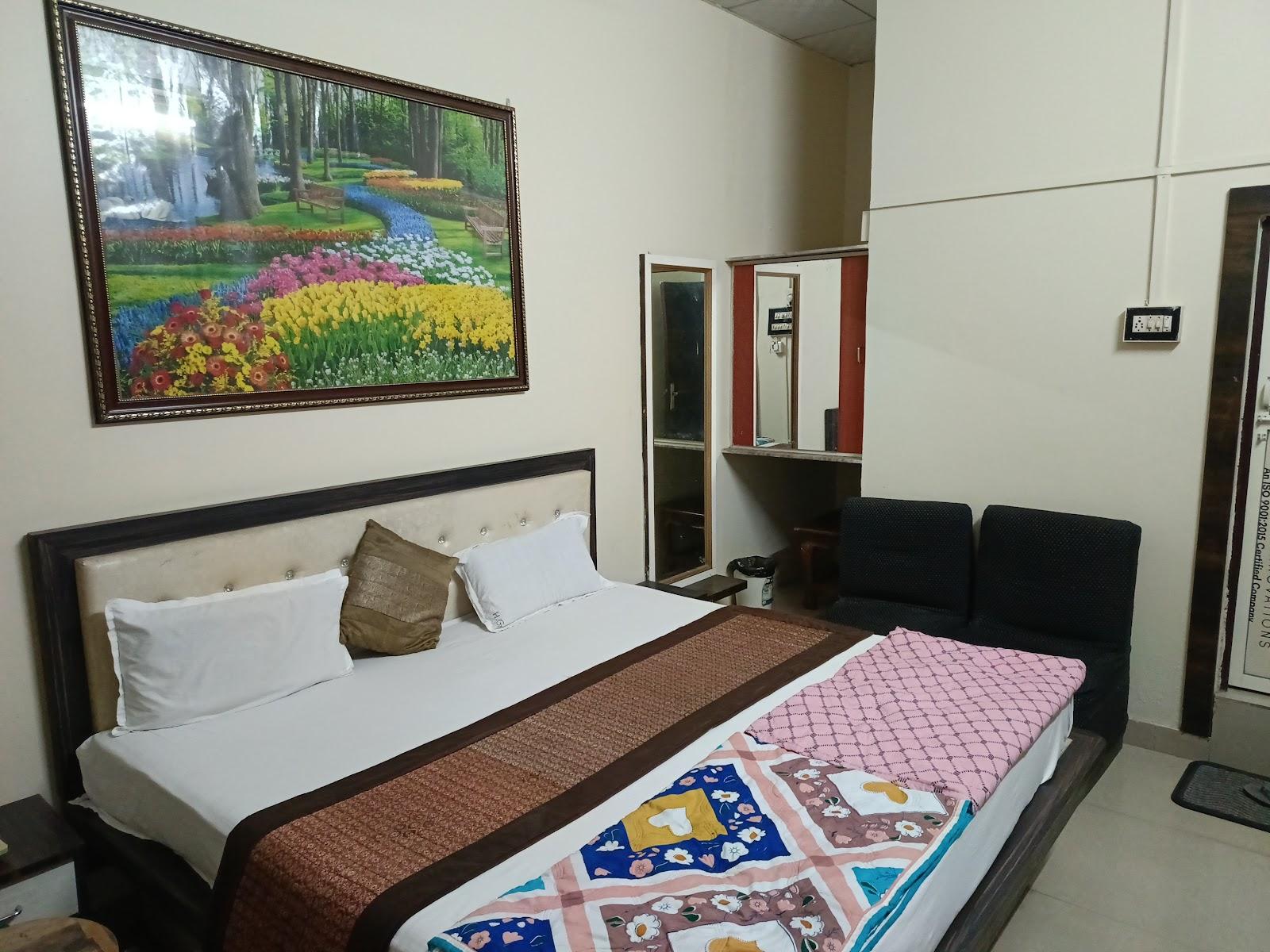 Hotel Gokul – photo 3
