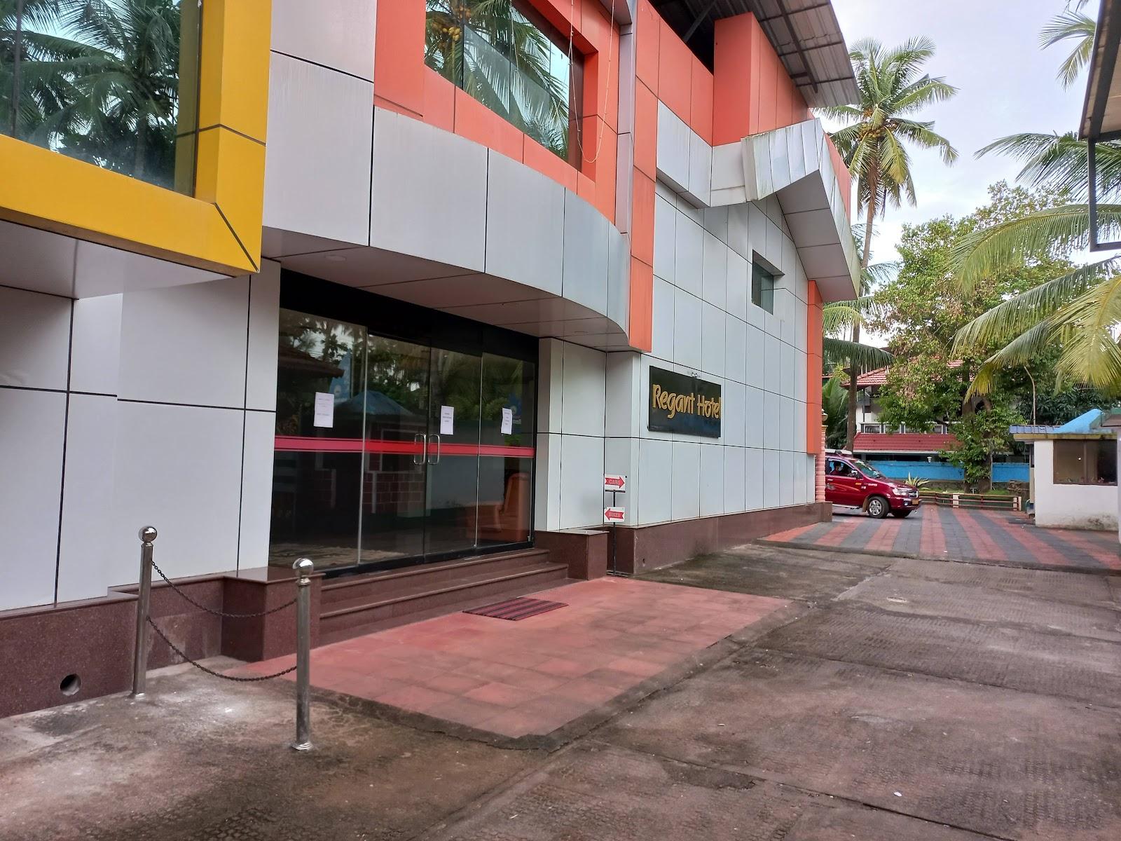 Regant Hotel – photo 1