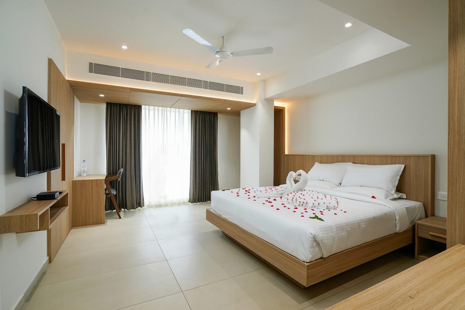 The Trios Hotel Kochi – photo 2