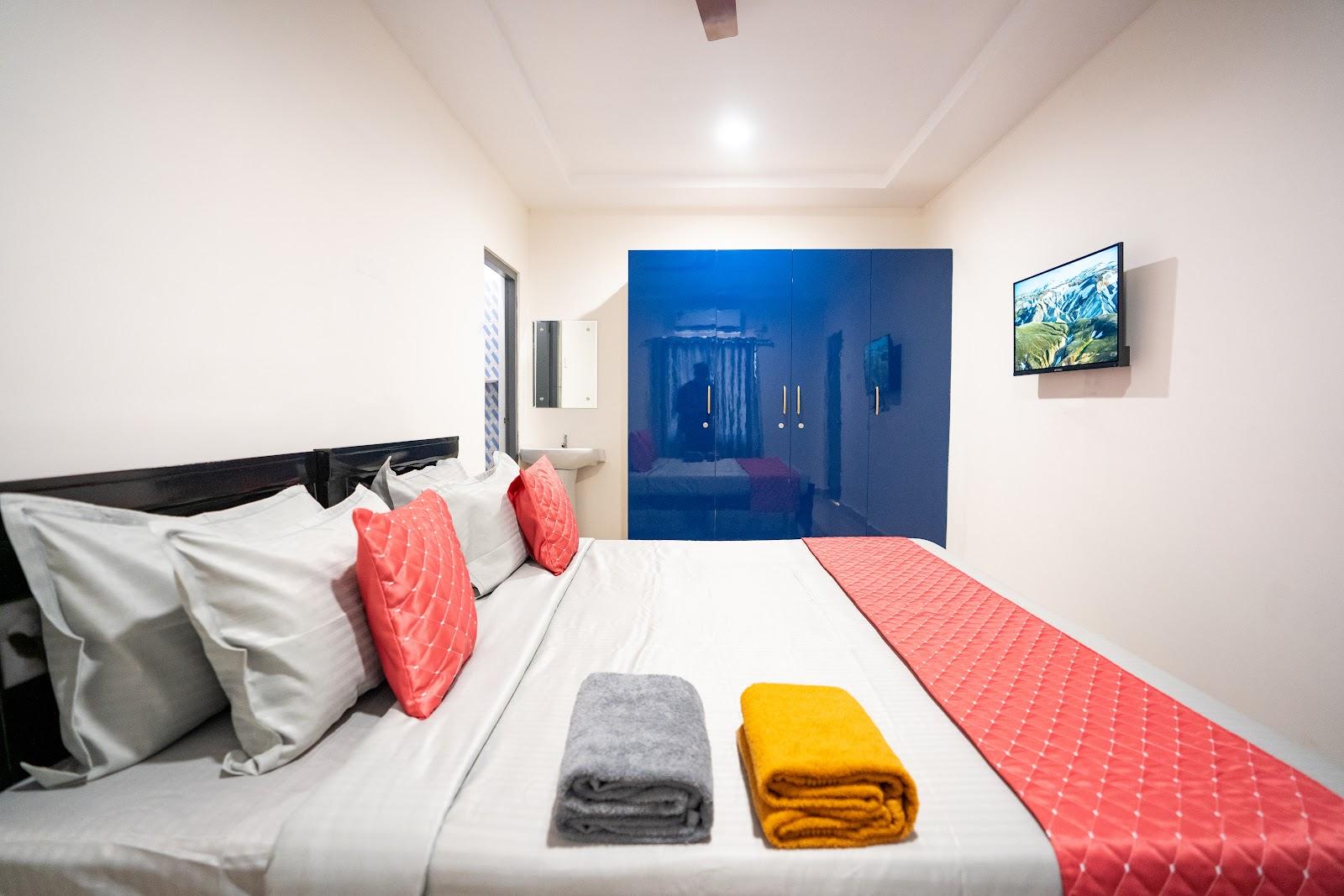 Yellow Bells Signature, Near Hitech City, Hotel Near HICC, Hotel Near HITEX – photo 2
