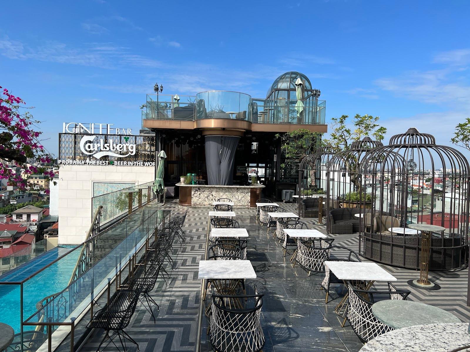 Peridot Grand Luxury Boutique Hotel