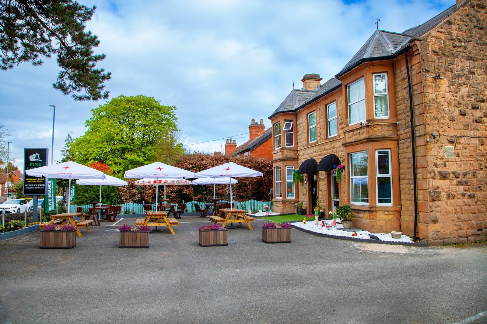 Pine Lodge Hotel & Restaurant – photo 1