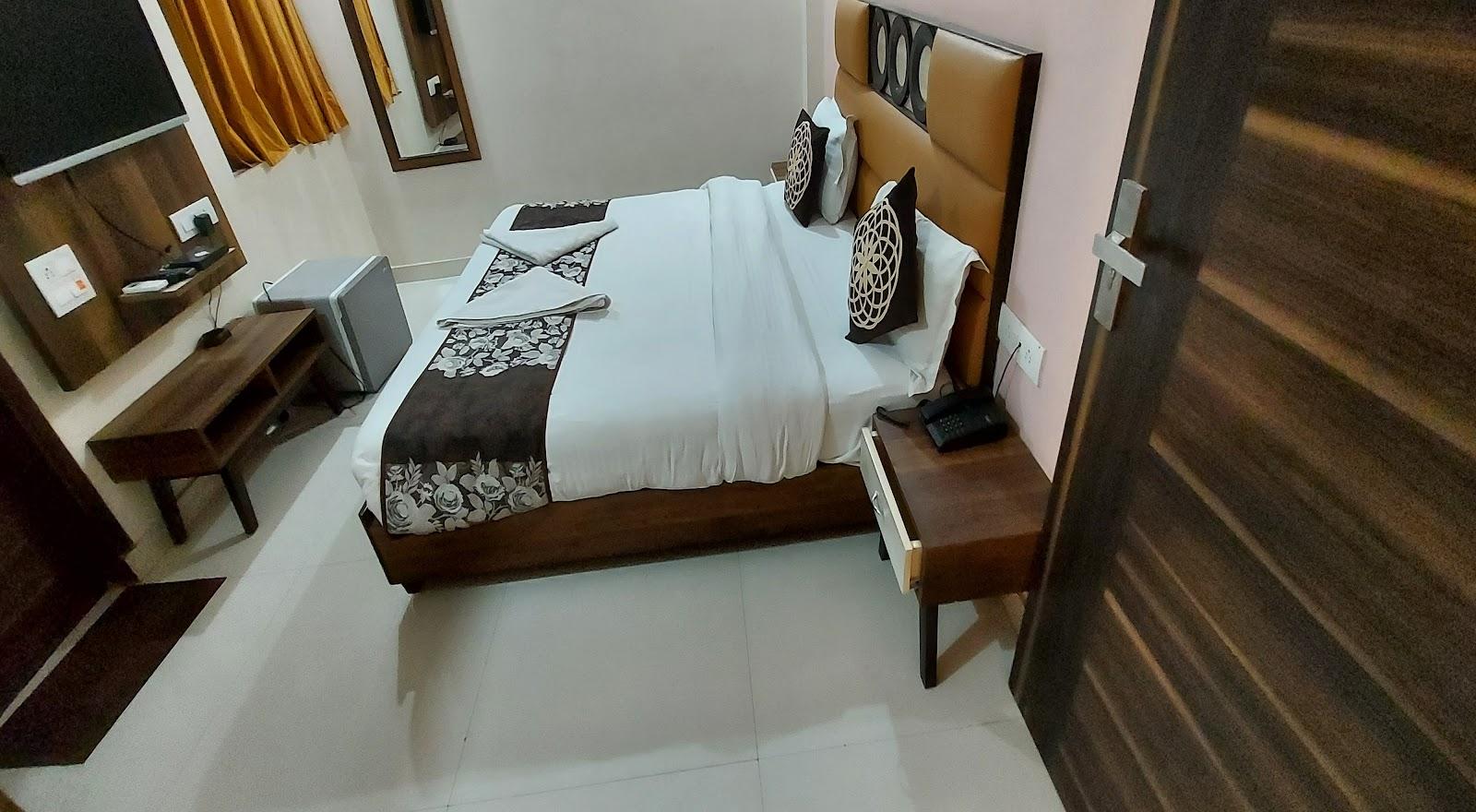 Hotel Reeve Inn – photo 3