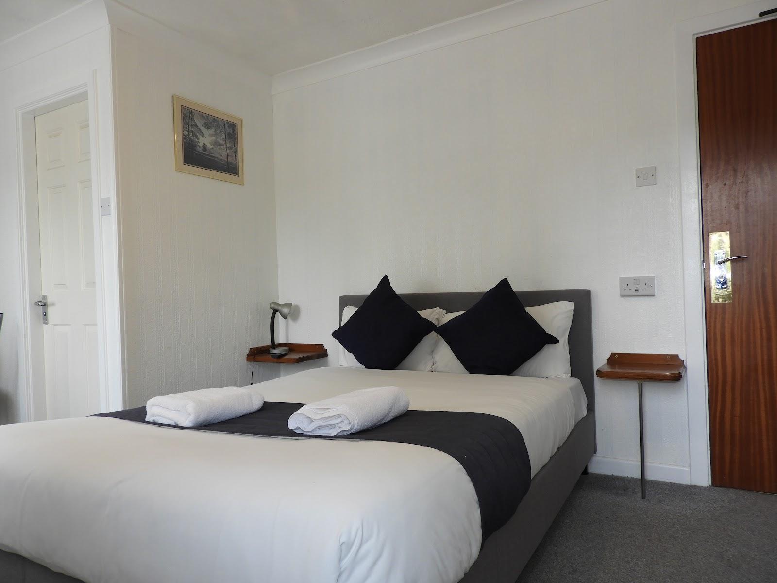 All Seasons Guest House Gatwick & Airport Parking – photo 2