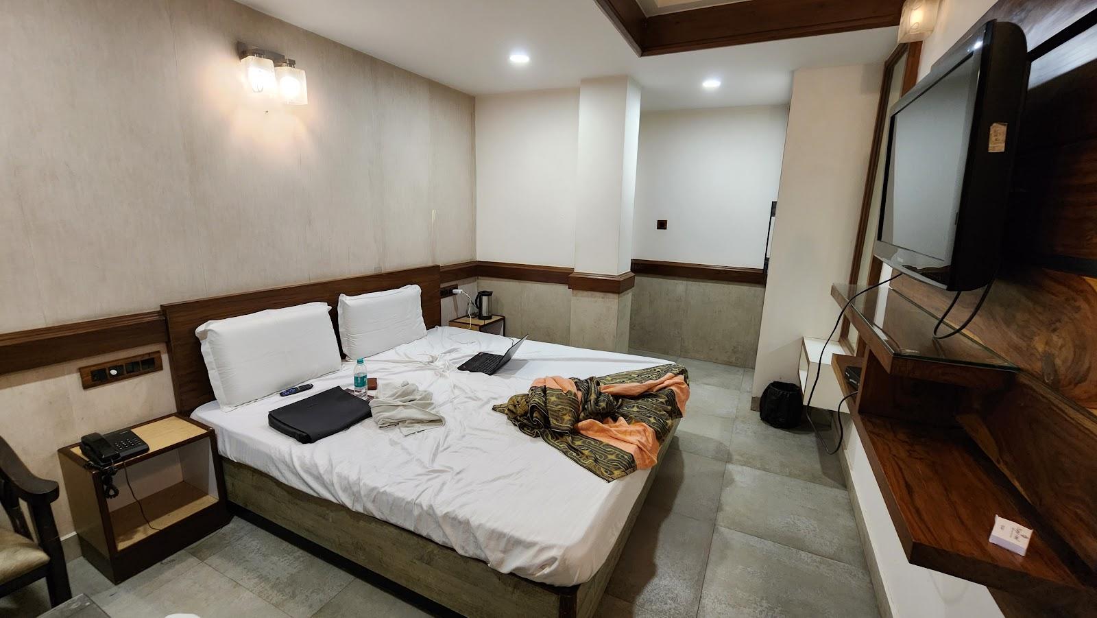 Mayur Hotel Bar & Restaurant – photo 2