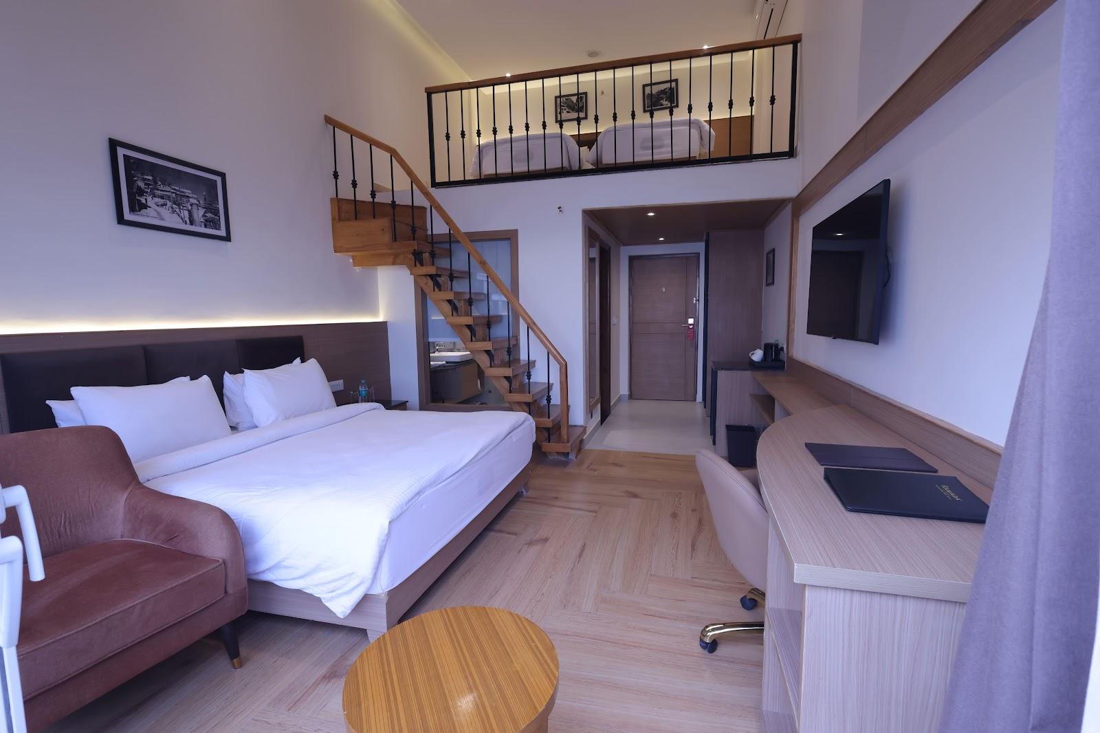 Ramada By Wyndham Mussoorie Mall Road – photo 3