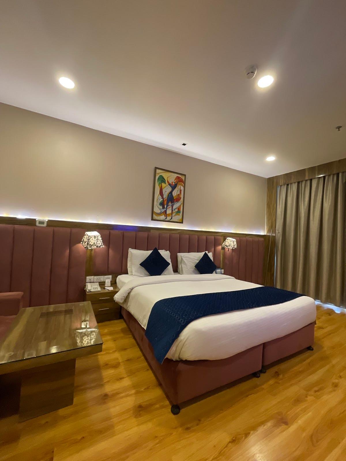 SK Premium Park, World Square Mall – photo 3