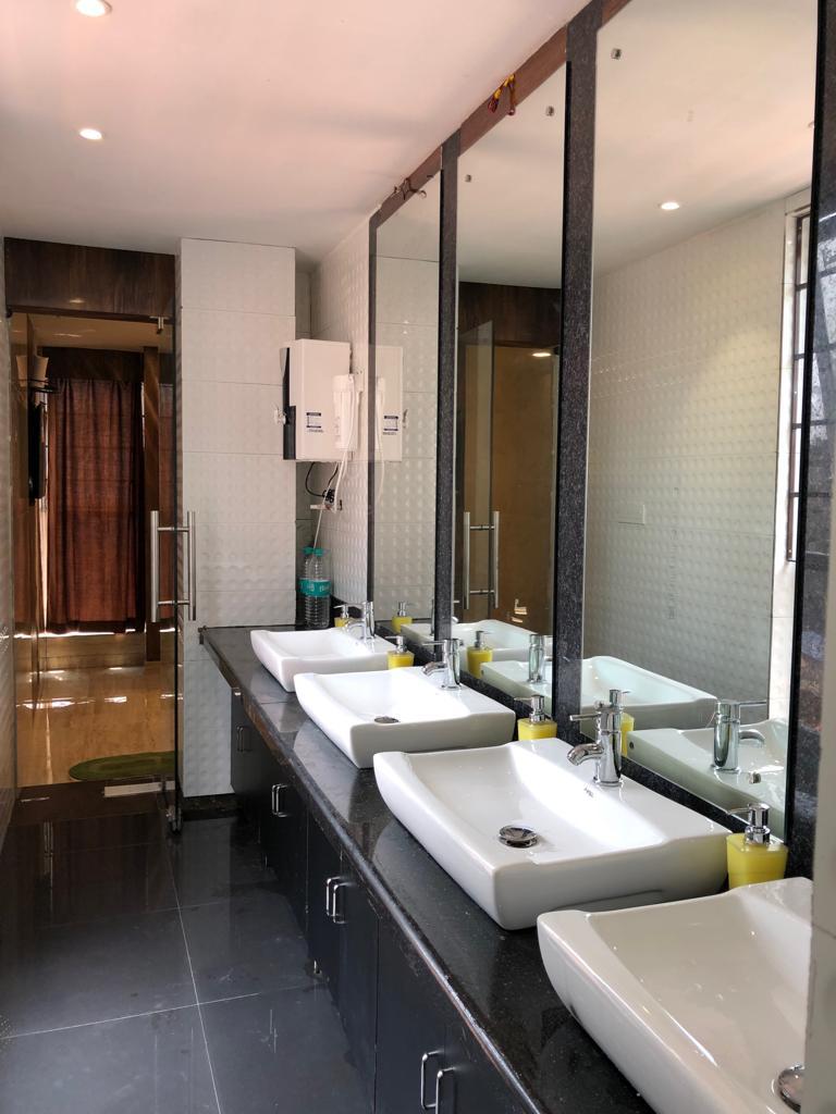 HOTEL ORCHID INN – photo 3