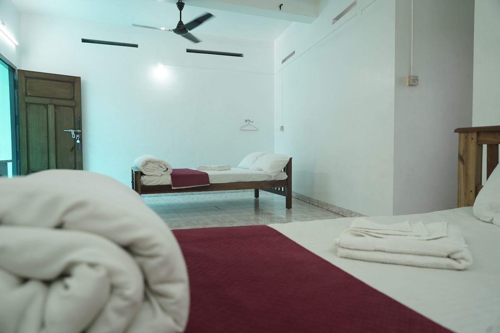 Suryas Stay Inn – photo 3