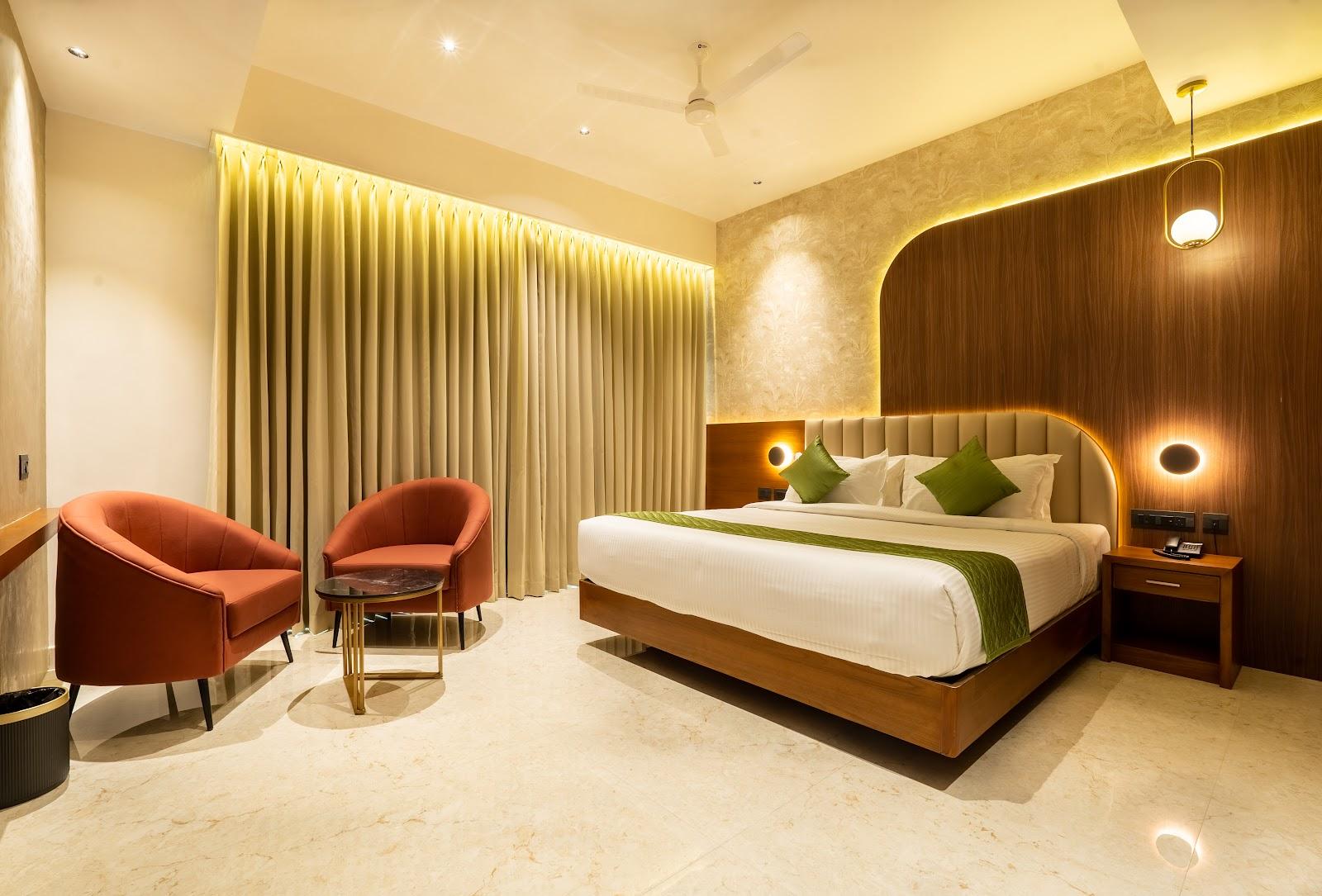 THE CRYSTAL PALACE HOTEL – photo 2