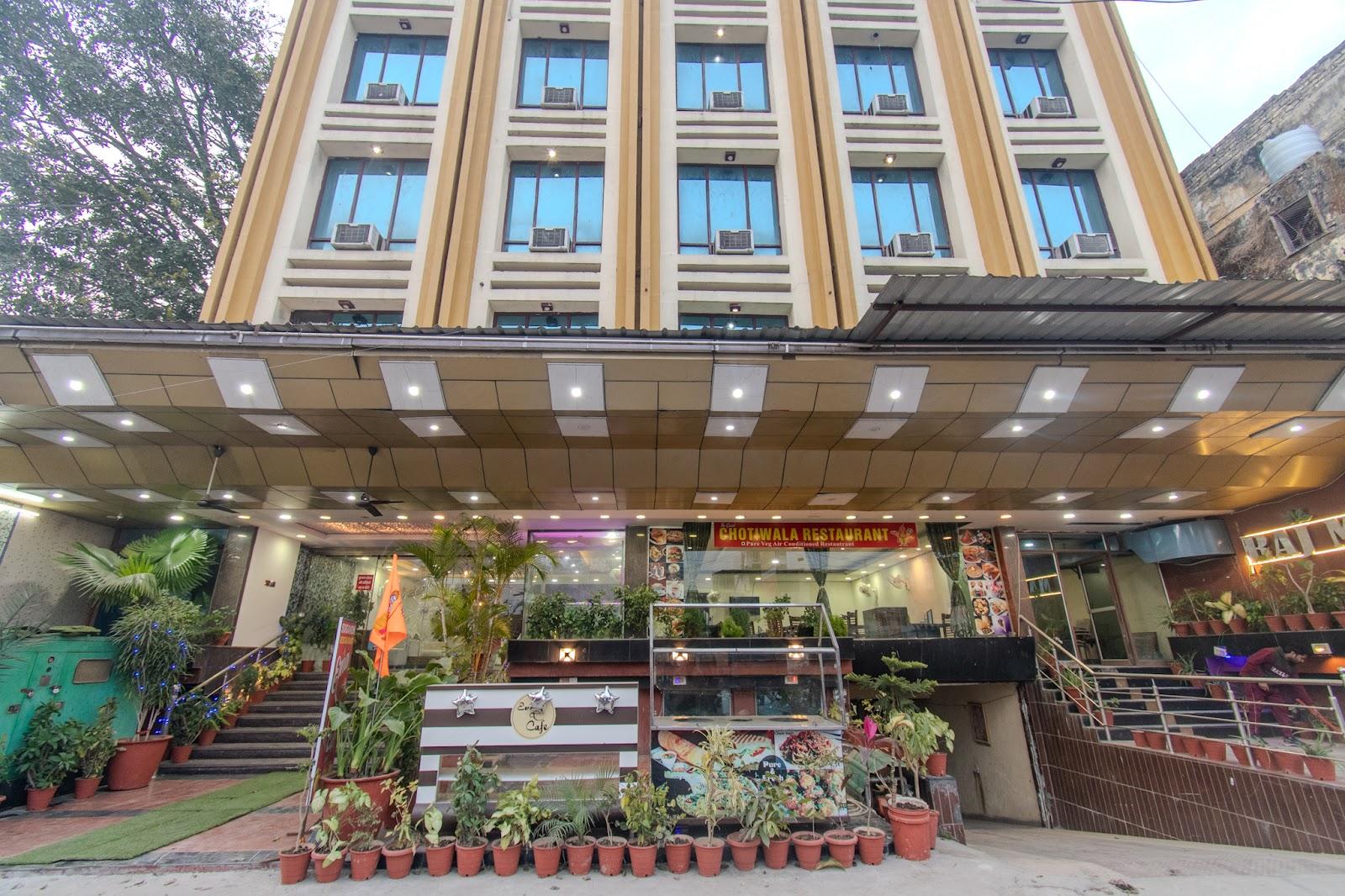 Hotel Raj Mandir