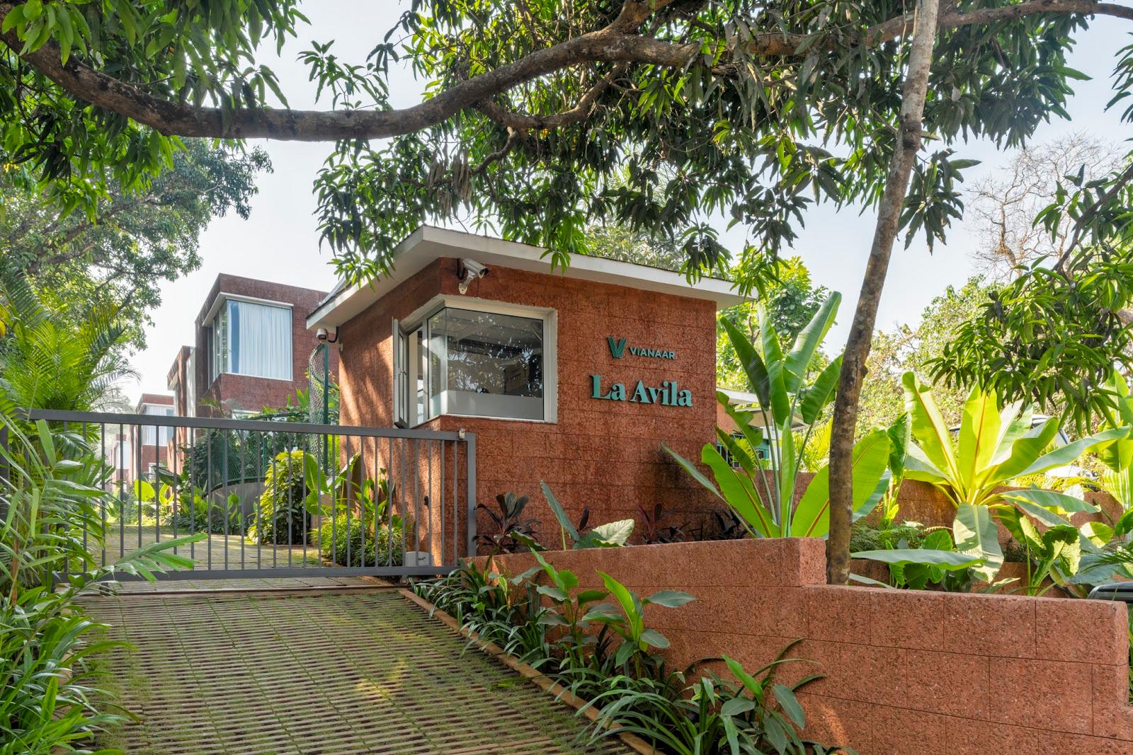La Avila by The Blue Kite | Book 2 BHK Luxury Private Pool Villas in Siolim – photo 3