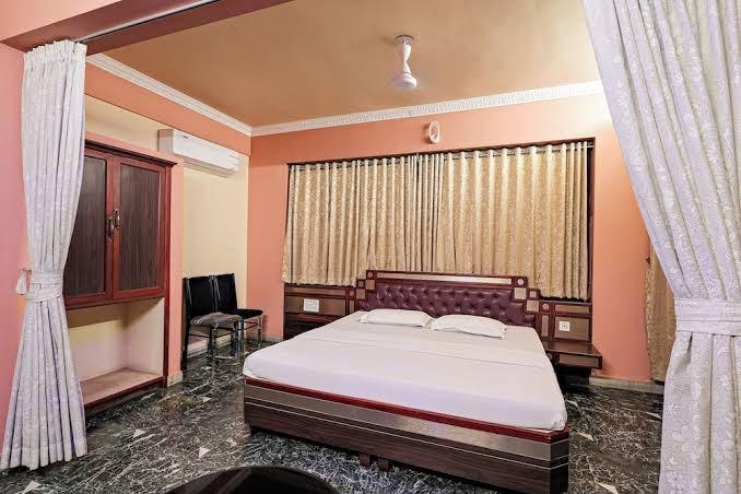 Land Mark Inn – photo 4