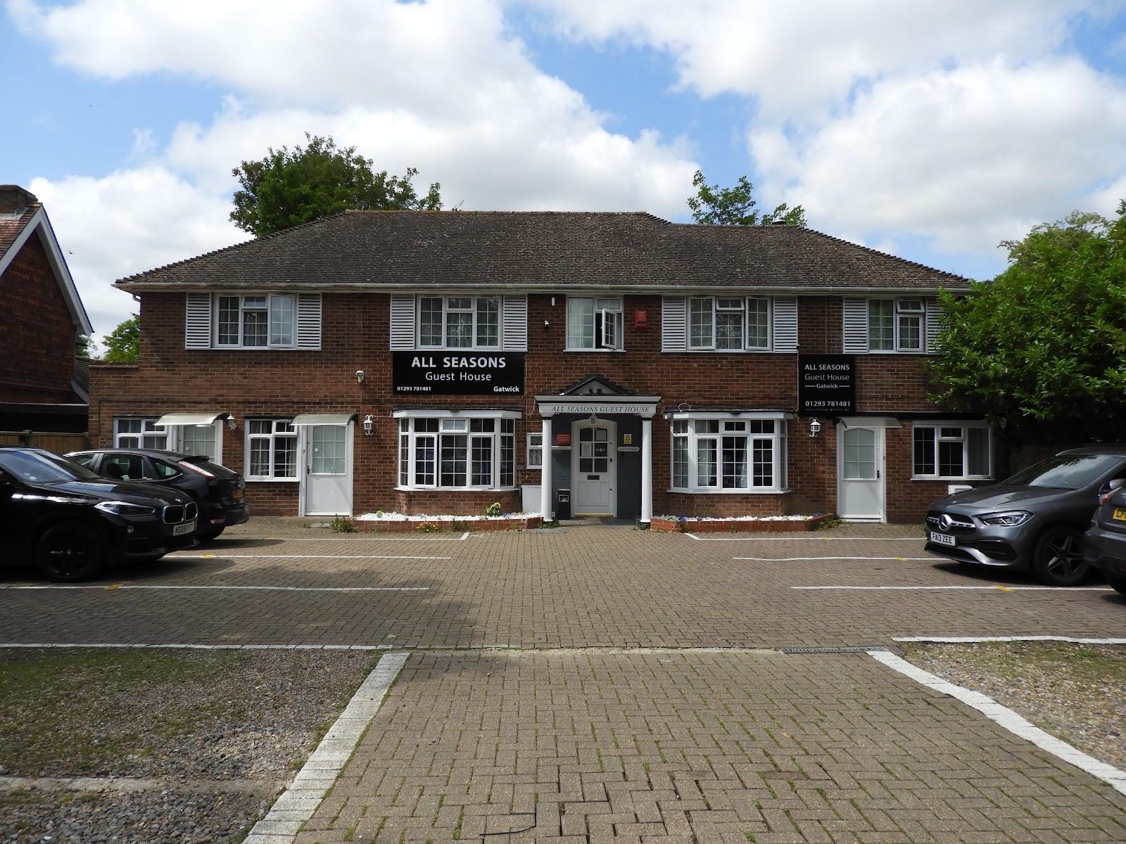 All Seasons Guest House Gatwick & Airport Parking – photo 1